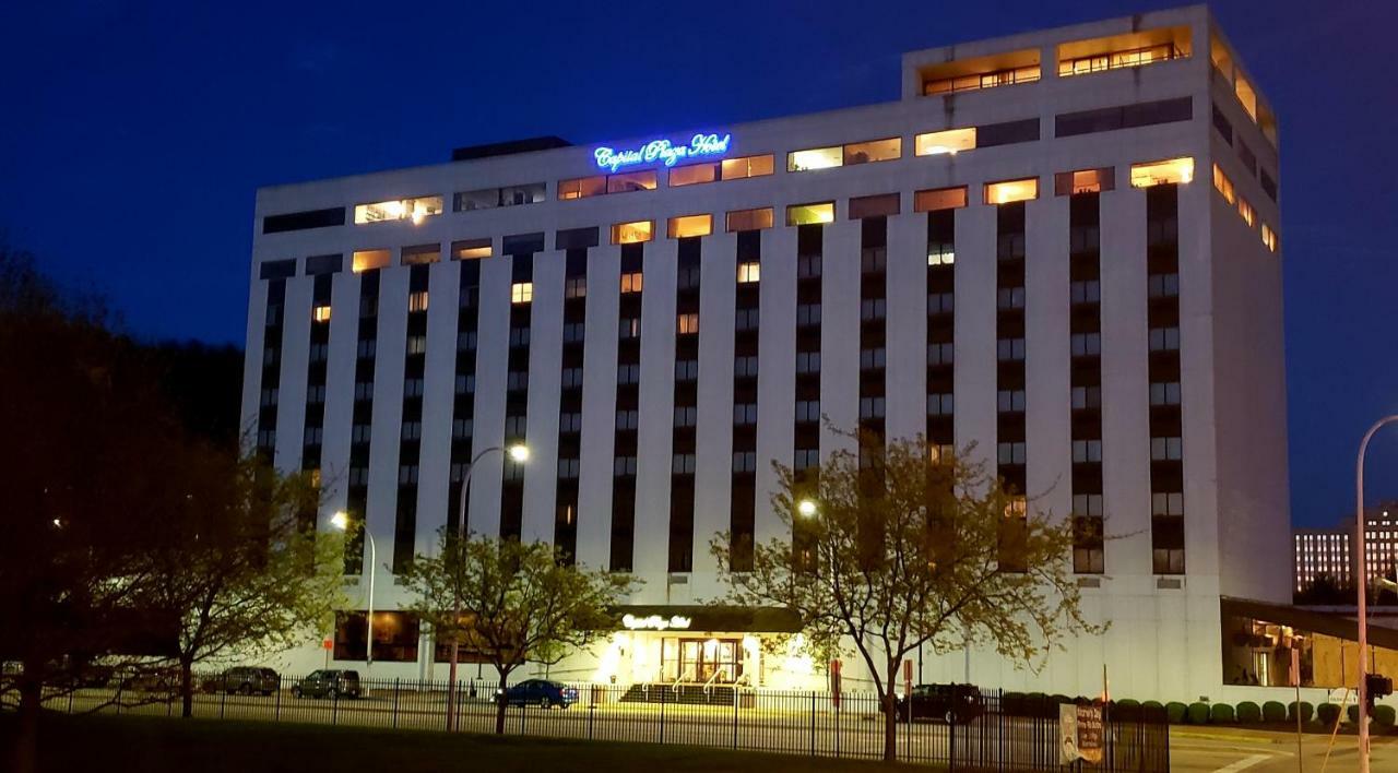 Capital Plaza Hotel Frankfort Buitenkant foto